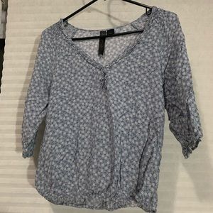 Super cute flower patterned blouse